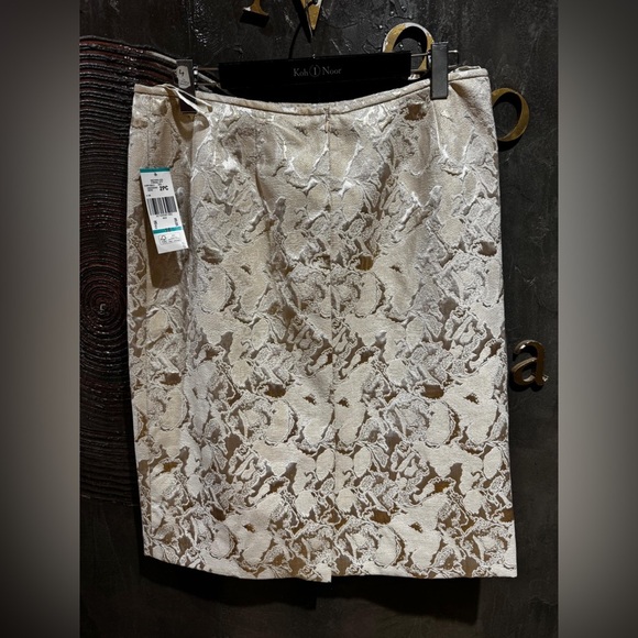 Kasper Cream Brocade Floral Skirt – NWT – Size 16 - Picture 1 of 6
